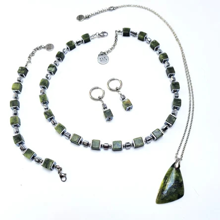 Сет из серпентина